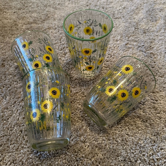 Sunflower 4 Glass Set - Picture 2 of 5